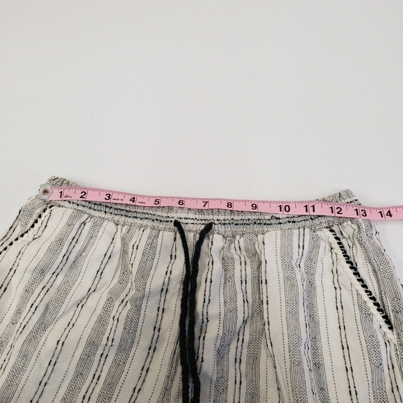 Ethereal by Paper Crane Womens Shorts Size Medium - Picture 5 of 7